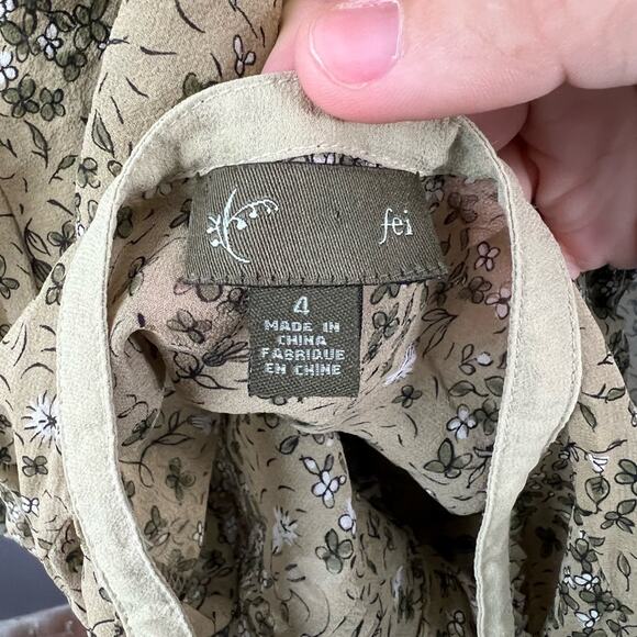 Fei lightweight golden yellow floral long sleeve v-neck button up blouse - Picture 3 of 11